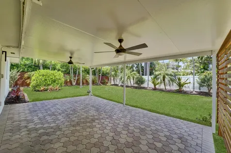 1745 NE 36th Street Oakland Park FL 33334