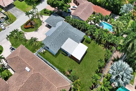 1745 NE 36th Street Oakland Park FL 33334