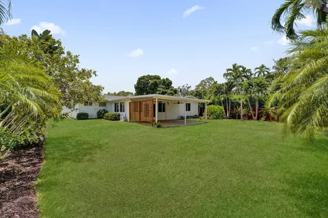 1745 NE 36th Street Oakland Park FL 33334