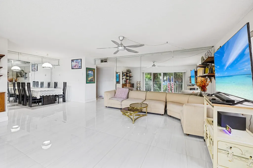 1200 Hibiscus Avenue Pompano Beach FL 33062