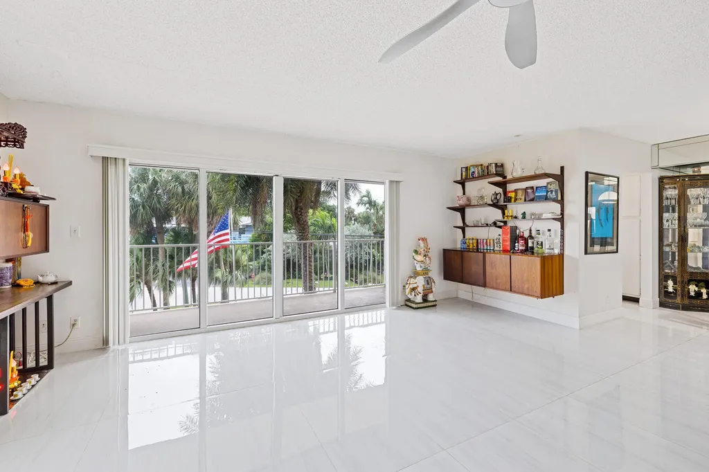 1200 Hibiscus Avenue Pompano Beach FL 33062
