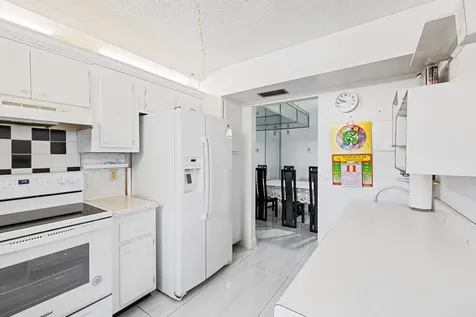 1200 Hibiscus Avenue Pompano Beach FL 33062