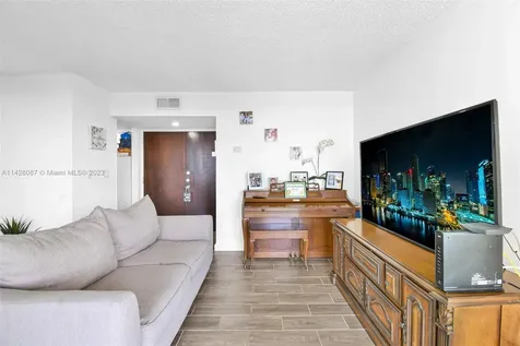 11800 SW 18th Street Miami FL 33175