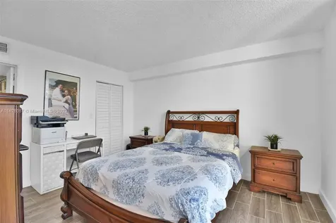 11800 SW 18th Street Miami FL 33175