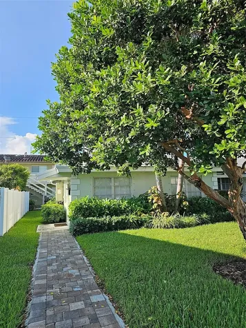2120 NE 41st Street Lighthouse Point FL 33064