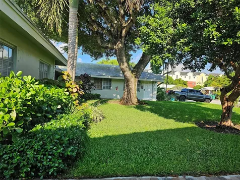 2120 NE 41st Street Lighthouse Point FL 33064