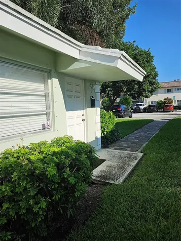 2120 NE 41st Street Lighthouse Point FL 33064