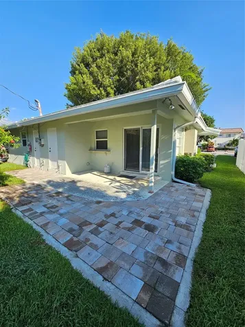 2120 NE 41st Street Lighthouse Point FL 33064
