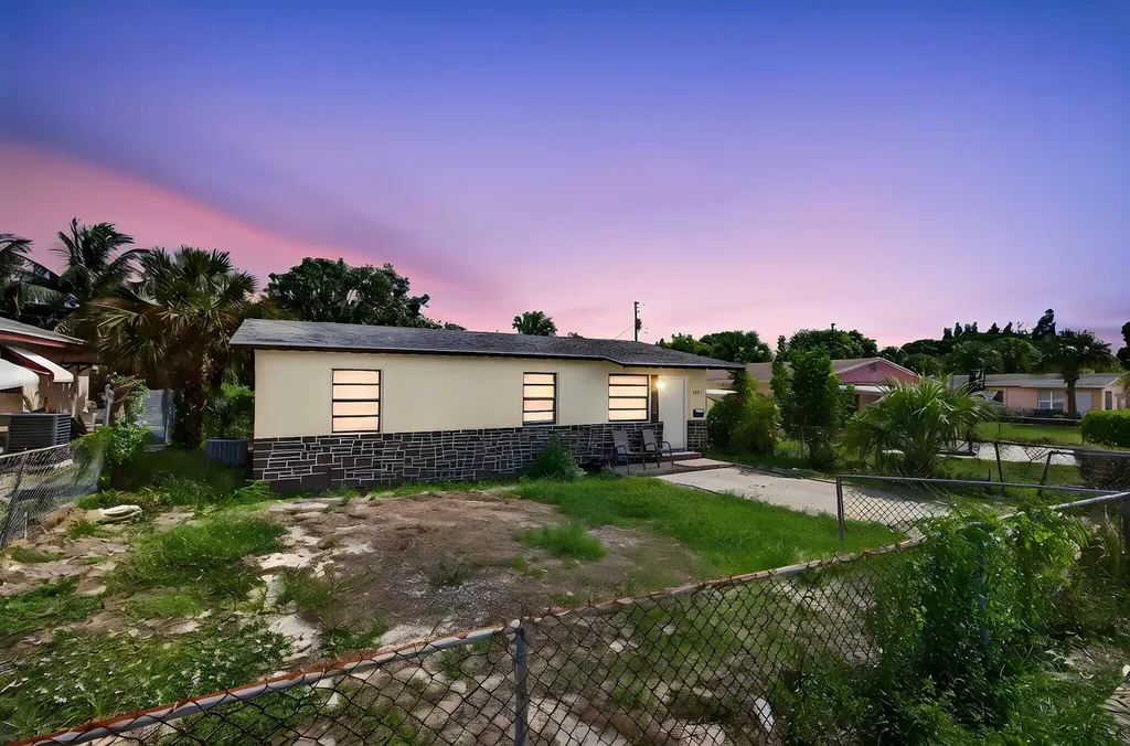 1511 W 32nd Street West Palm Beach FL 33404