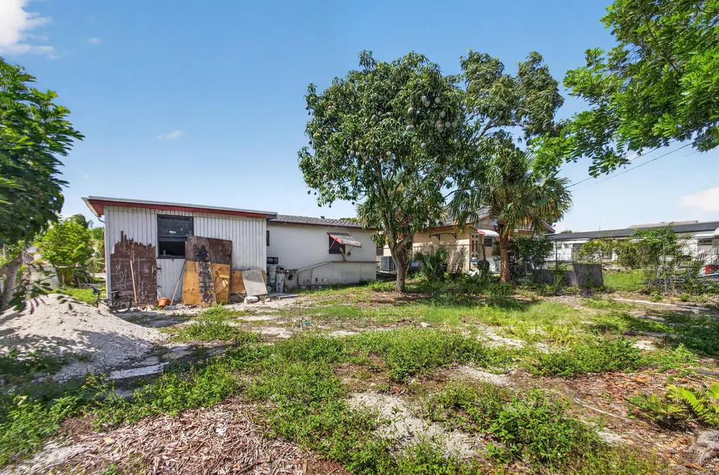 1511 W 32nd Street West Palm Beach FL 33404