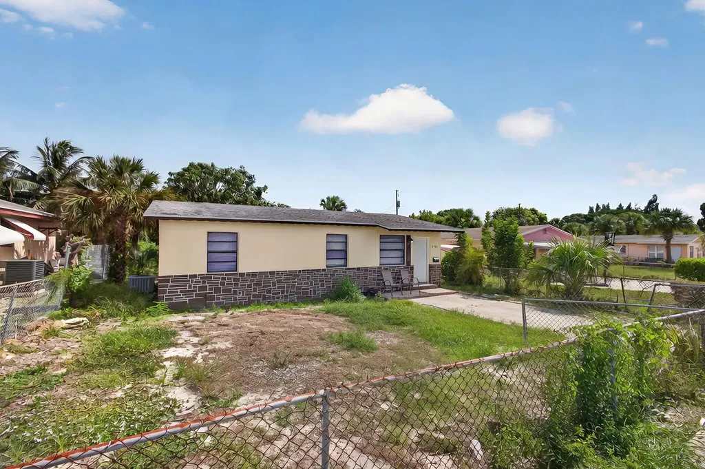 1511 W 32nd Street West Palm Beach FL 33404