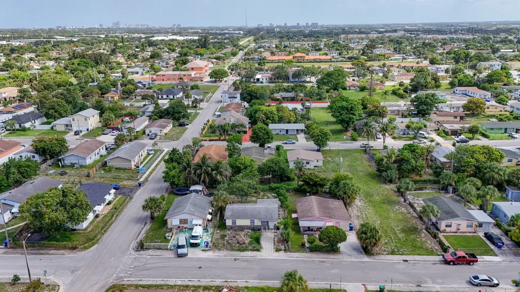 1511 W 32nd Street West Palm Beach FL 33404