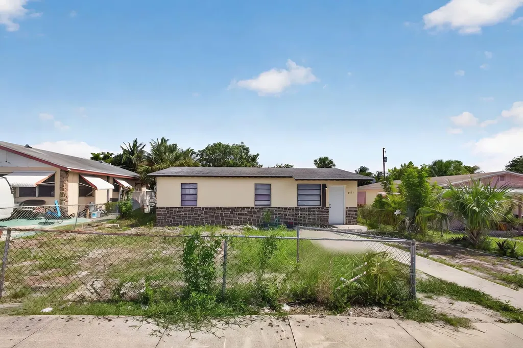 1511 W 32nd Street West Palm Beach FL 33404