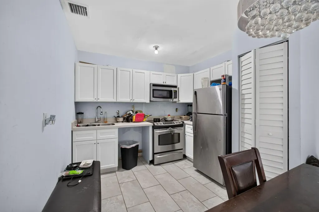 1511 W 32nd Street West Palm Beach FL 33404