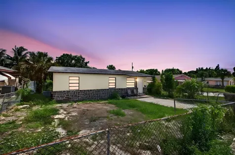 1511 W 32nd Street West Palm Beach FL 33404