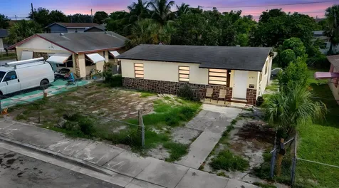 1511 W 32nd Street West Palm Beach FL 33404
