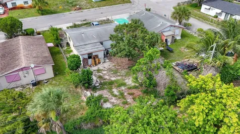 1511 W 32nd Street West Palm Beach FL 33404