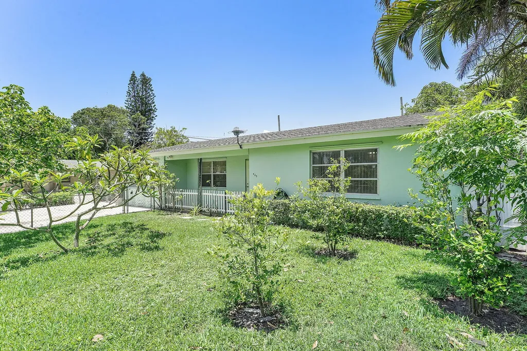 425 Churchill Road West Palm Beach FL 33405