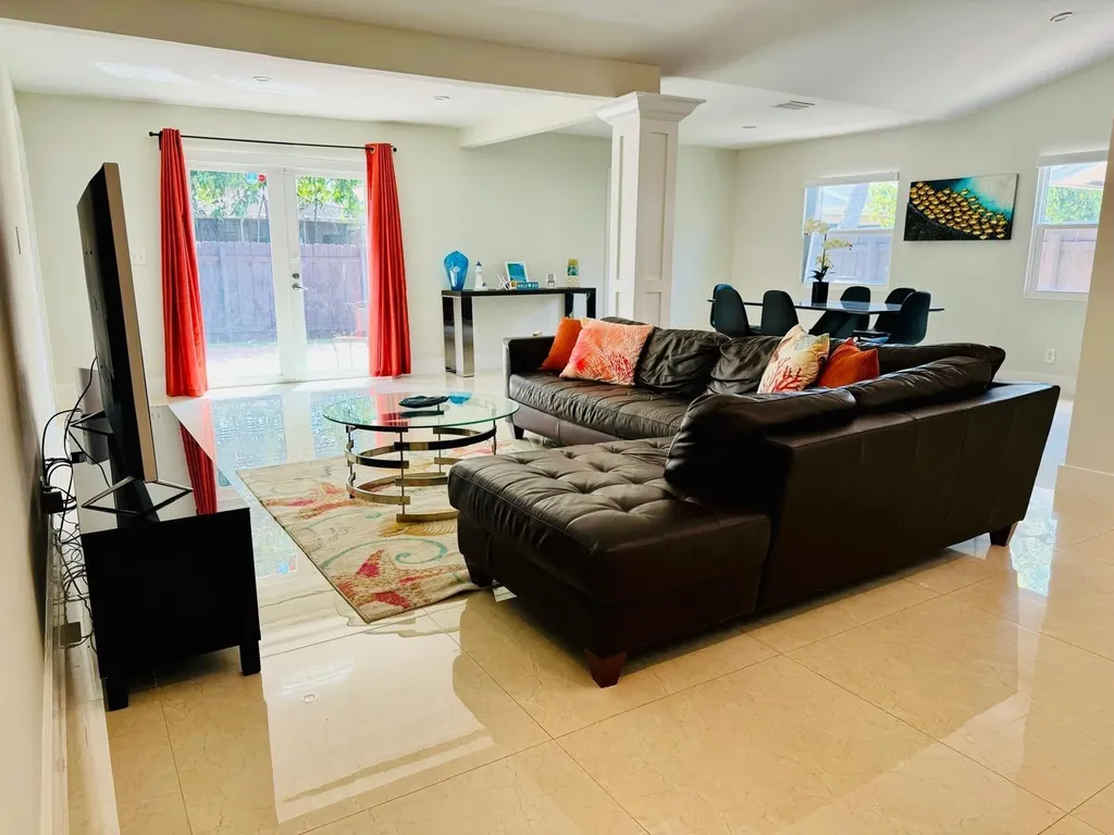 330 SW 35th Avenue Deerfield Beach FL 33442