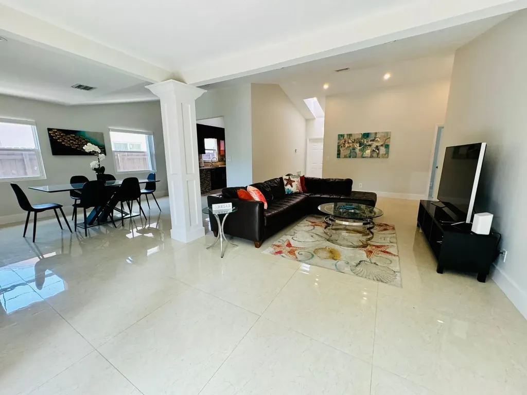 330 SW 35th Avenue Deerfield Beach FL 33442