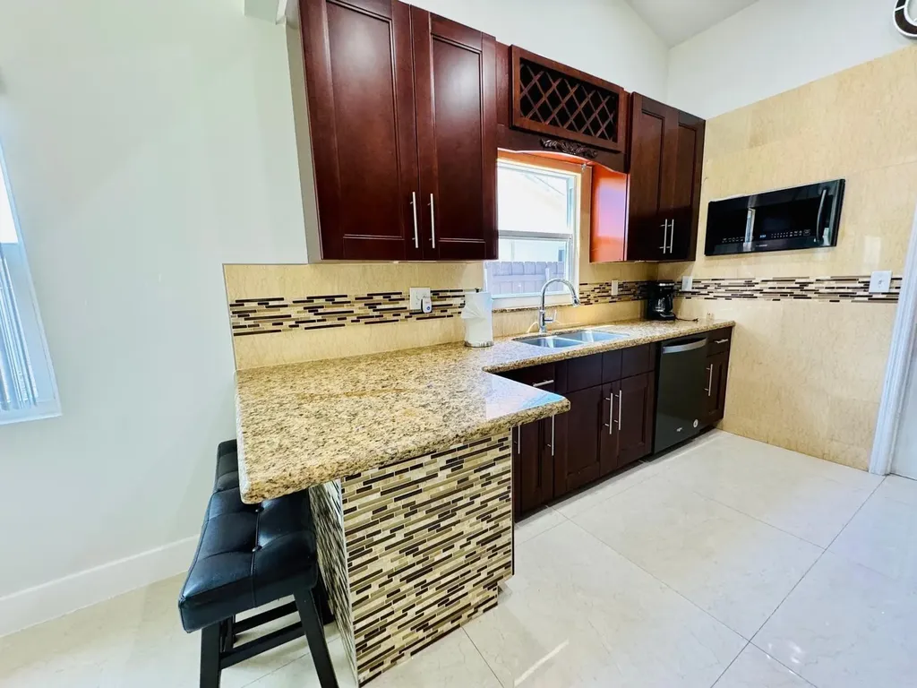 330 SW 35th Avenue Deerfield Beach FL 33442