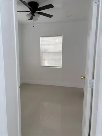 5635 Grant Street Hollywood FL 33021