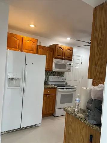 5635 Grant Street Hollywood FL 33021