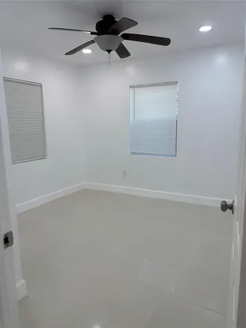 5635 Grant Street Hollywood FL 33021