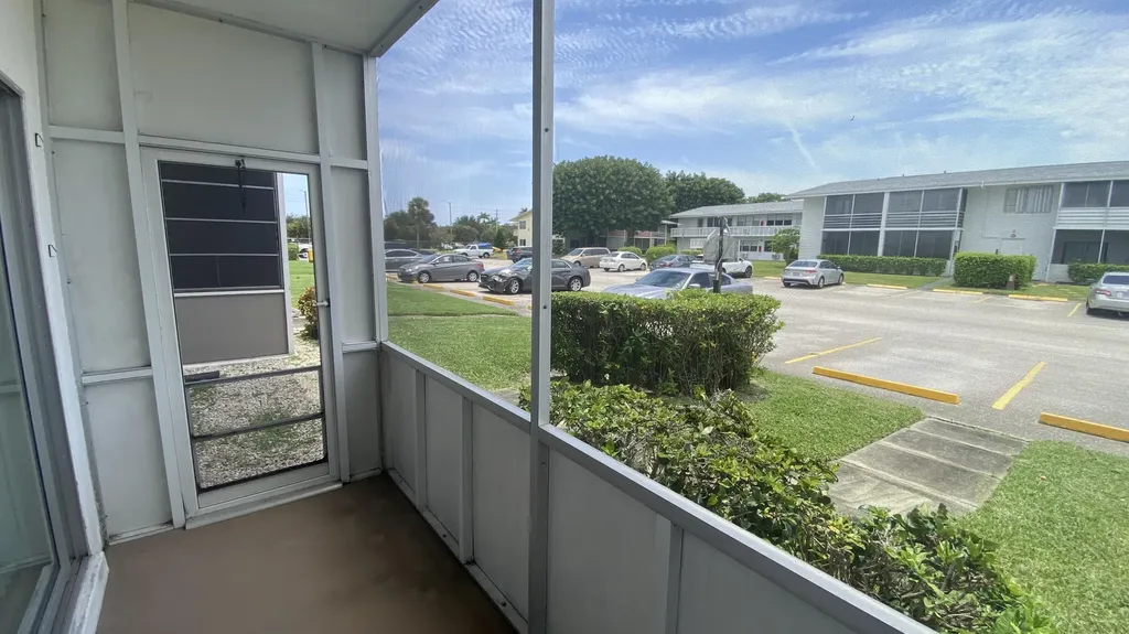 150 Easthampton G West Palm Beach FL 33417