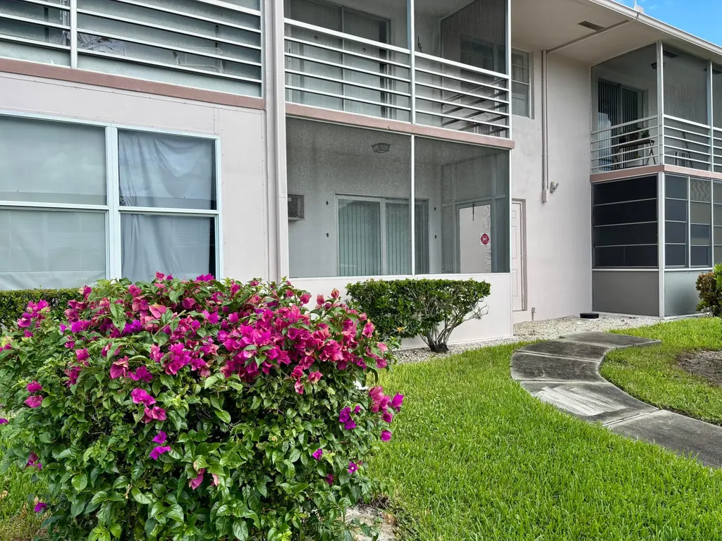150 Easthampton G West Palm Beach FL 33417