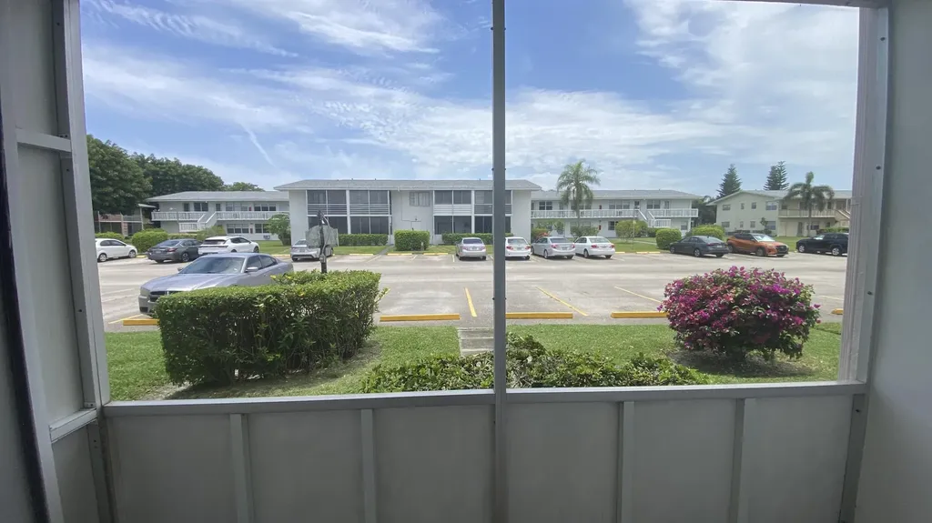 150 Easthampton G West Palm Beach FL 33417