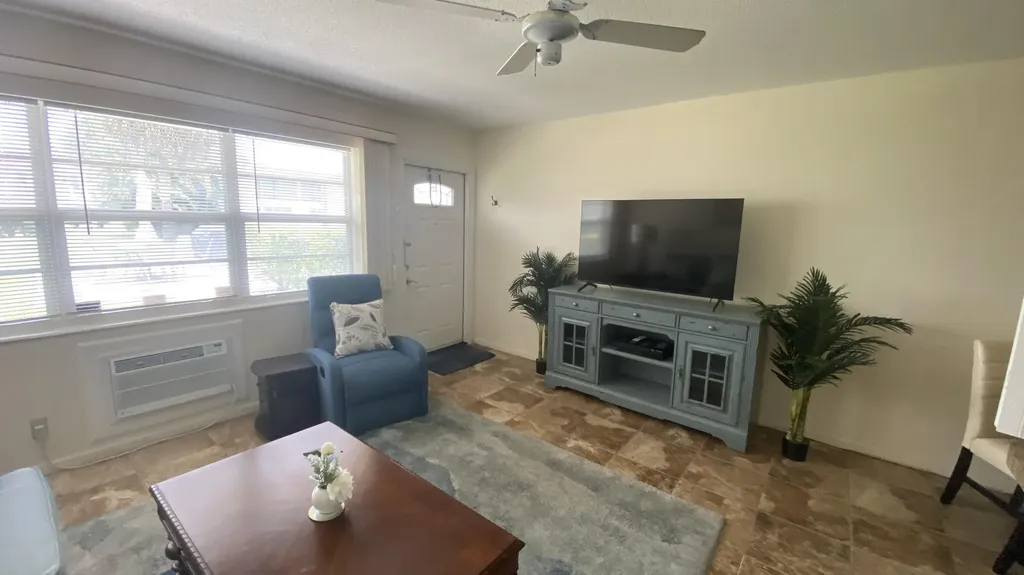 150 Easthampton G West Palm Beach FL 33417