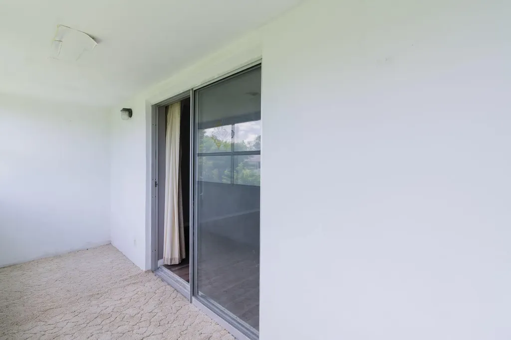 77 Kingswood West Palm Beach FL 33417
