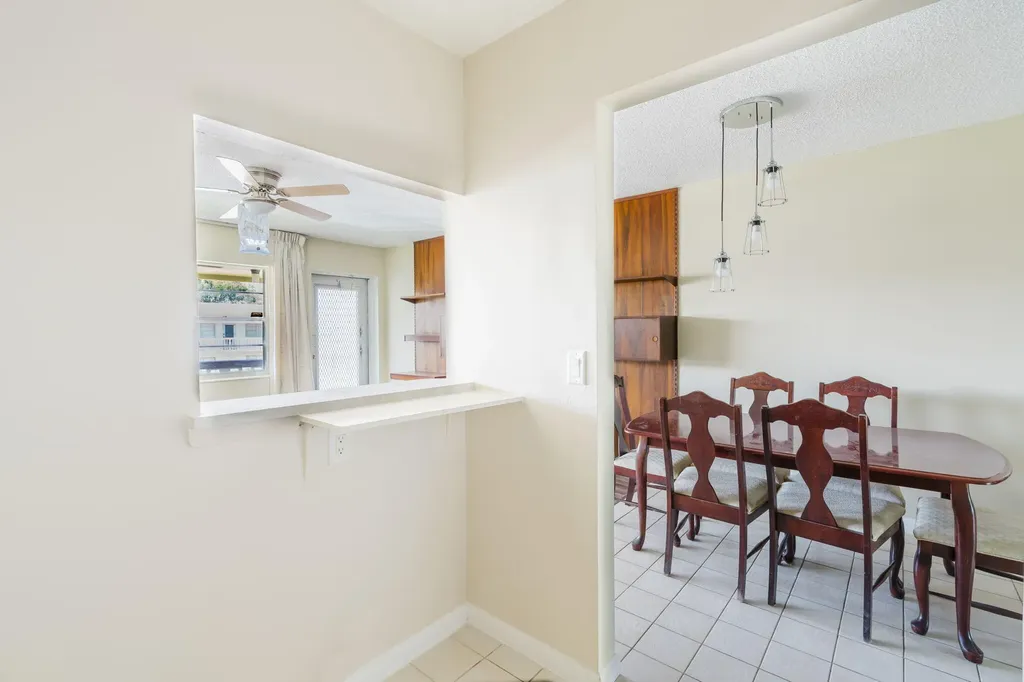 77 Kingswood West Palm Beach FL 33417