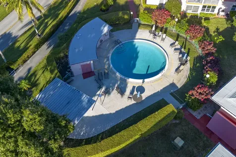 77 Kingswood West Palm Beach FL 33417