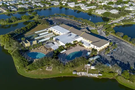77 Kingswood West Palm Beach FL 33417
