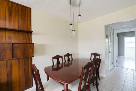 77 Kingswood West Palm Beach FL 33417