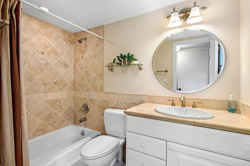 4085 Kittiwake Court Boynton Beach FL 33436