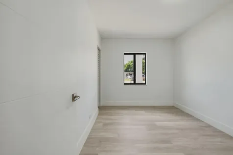 2405 NW 159th Road Miami Gardens FL 33054