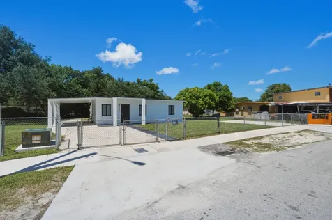 2405 NW 159th Road Miami Gardens FL 33054