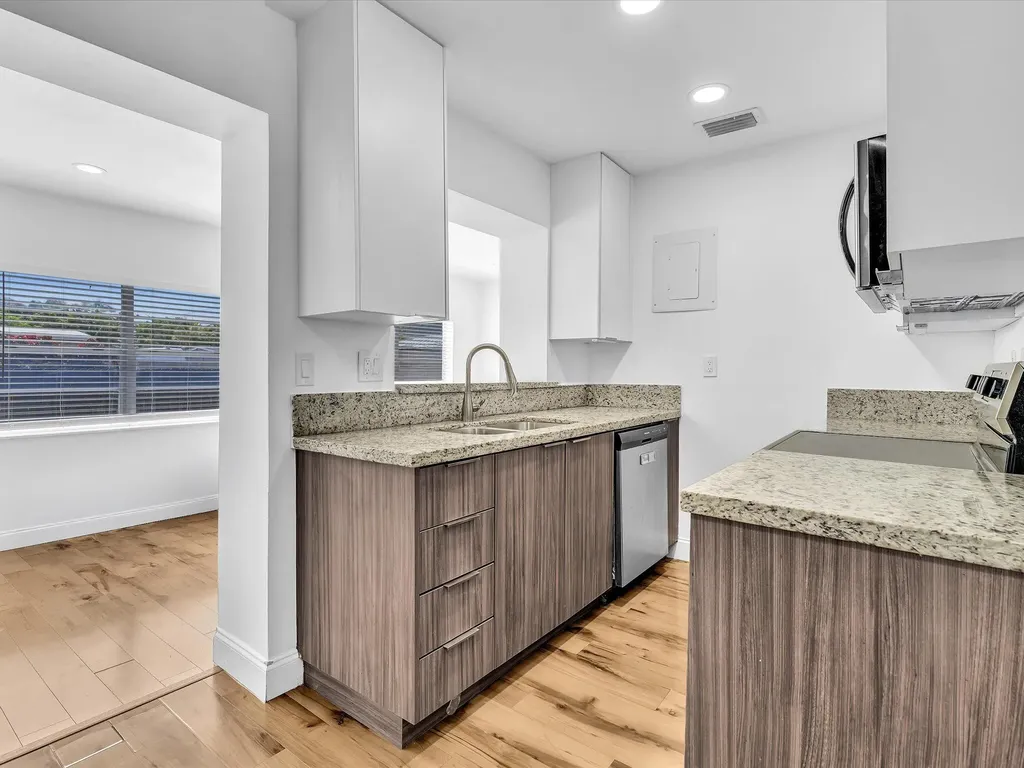 5232 NE 19th Avenue Pompano Beach FL 33064