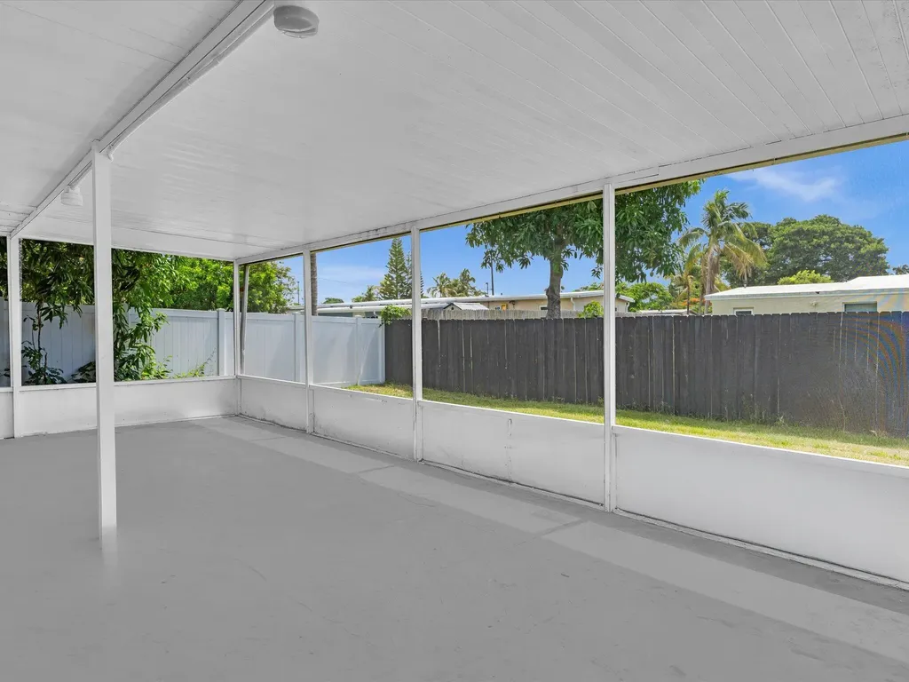 5232 NE 19th Avenue Pompano Beach FL 33064