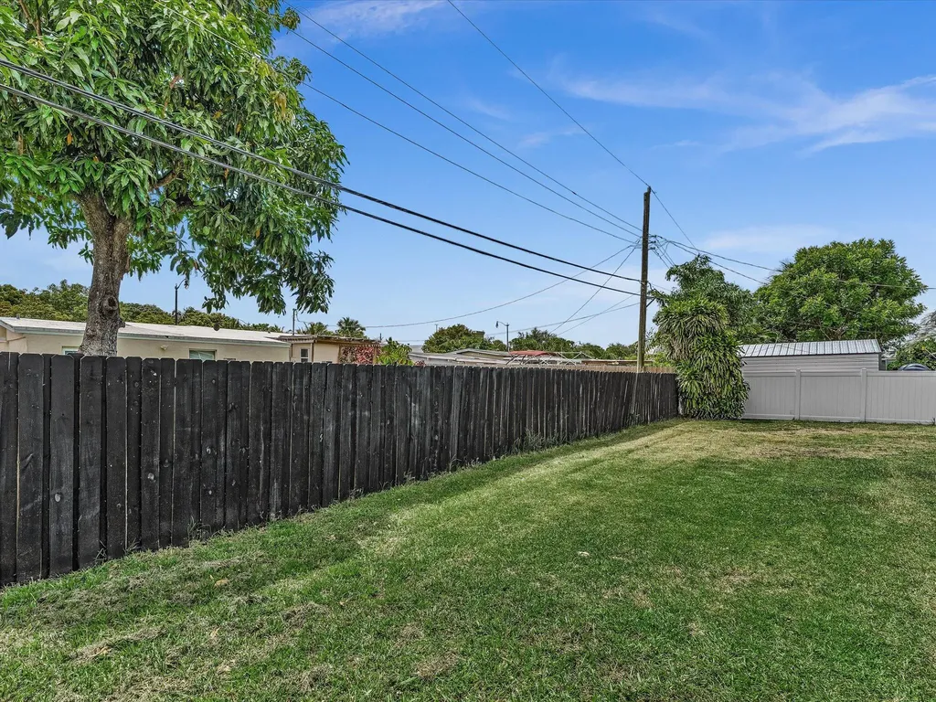 5232 NE 19th Avenue Pompano Beach FL 33064