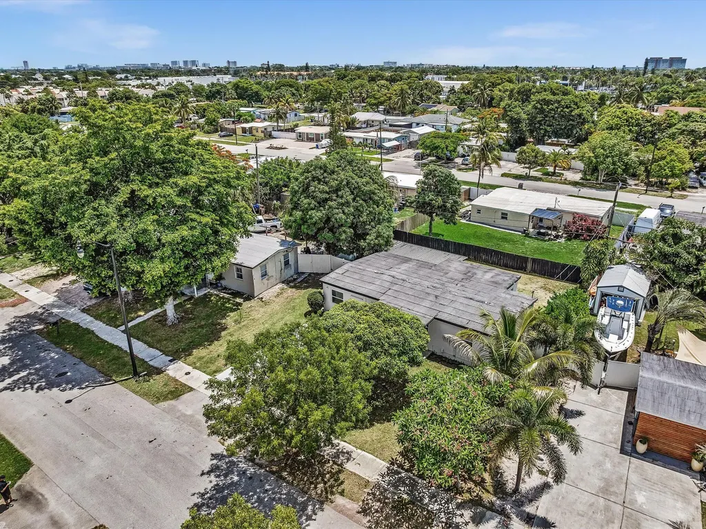 5232 NE 19th Avenue Pompano Beach FL 33064