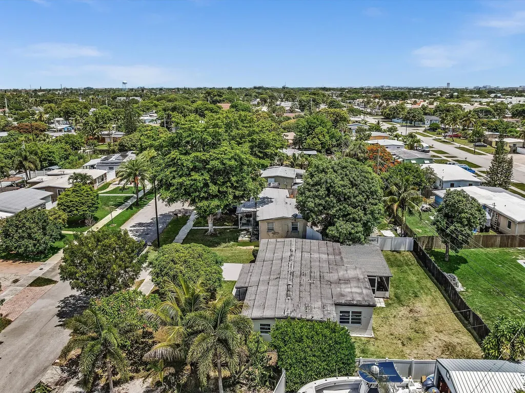 5232 NE 19th Avenue Pompano Beach FL 33064