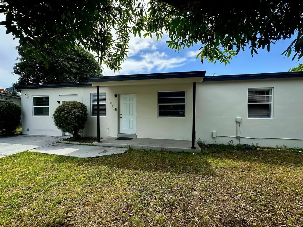 5232 NE 19th Avenue Pompano Beach FL 33064