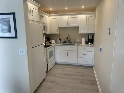 154 Windsor G West Palm Beach FL 33417