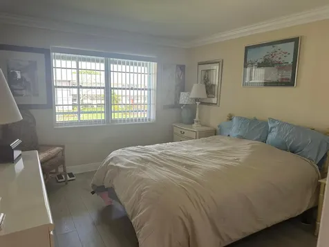 154 Windsor G West Palm Beach FL 33417