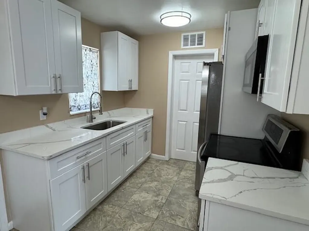 1423 7th Street West Palm Beach FL 33401