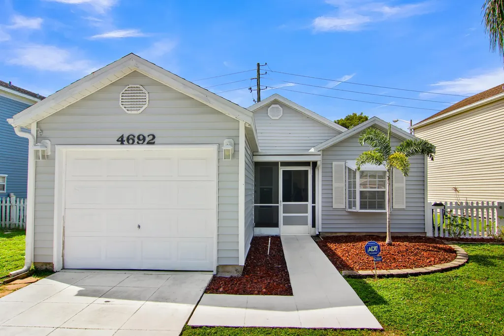 4692 Lakeside Circle West Palm Beach FL 33417